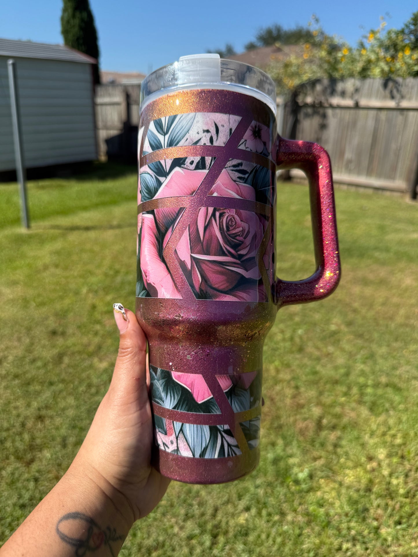 RTS - 40oz with Handle - Roses in Rosé with Gold Flakes